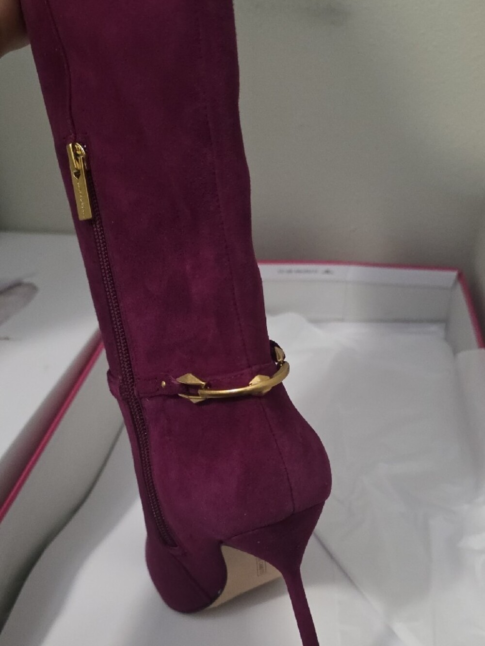 Vince Camuto Burgundy Suede Knee-High Pointed-Toe Stiletto Boot Size 7.5 M - Picture 4 of 10